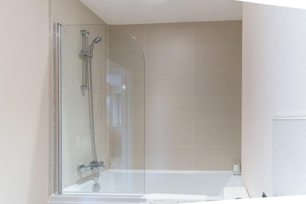 Fantastic 1 Bed Flat Manchester - Sleeps 3 Bagian luar foto